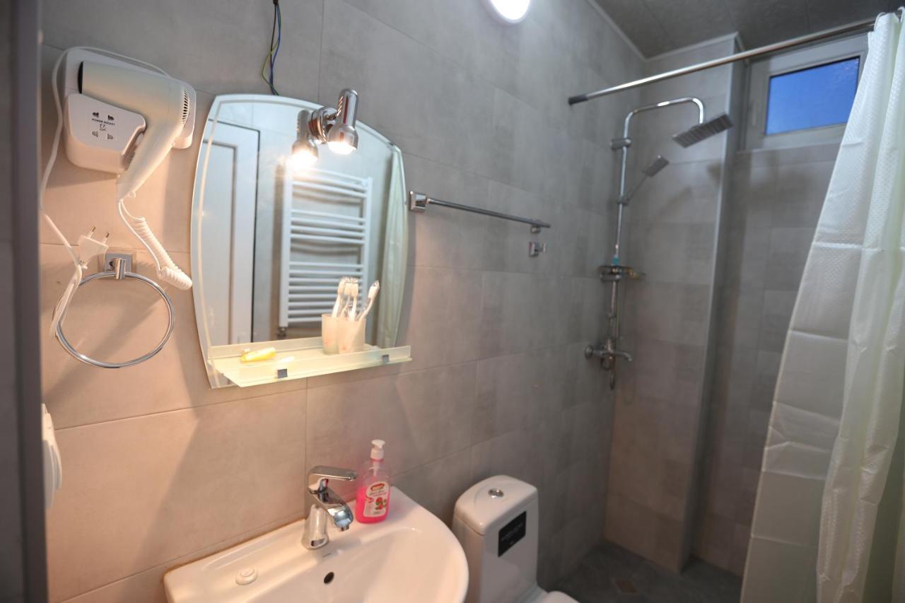 Hotel Caucase Tbilisi Buitenkant foto